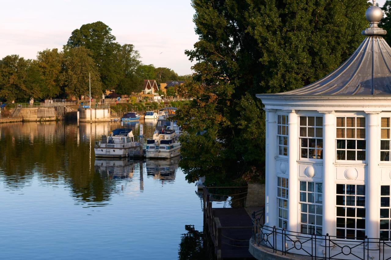 Готель The Mitre, Hampton Court Кінгстон-на-Темзі Екстер'єр фото The River Wey at Farnham