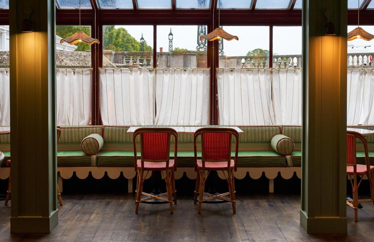 Готель The Mitre, Hampton Court Кінгстон-на-Темзі Екстер'єр фото Interior of the restaurant