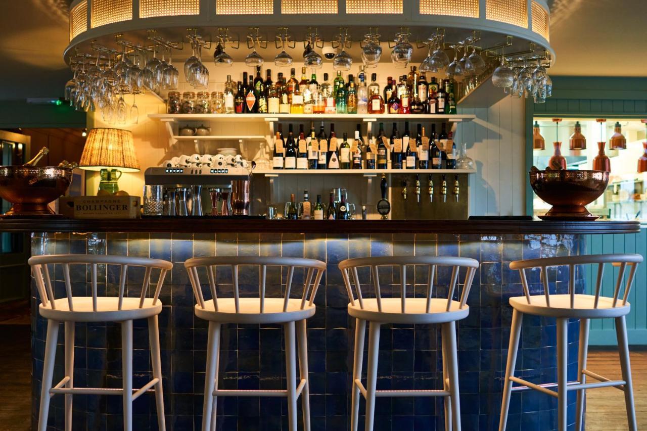 Готель The Mitre, Hampton Court Кінгстон-на-Темзі Екстер'єр фото The bar at the River Café