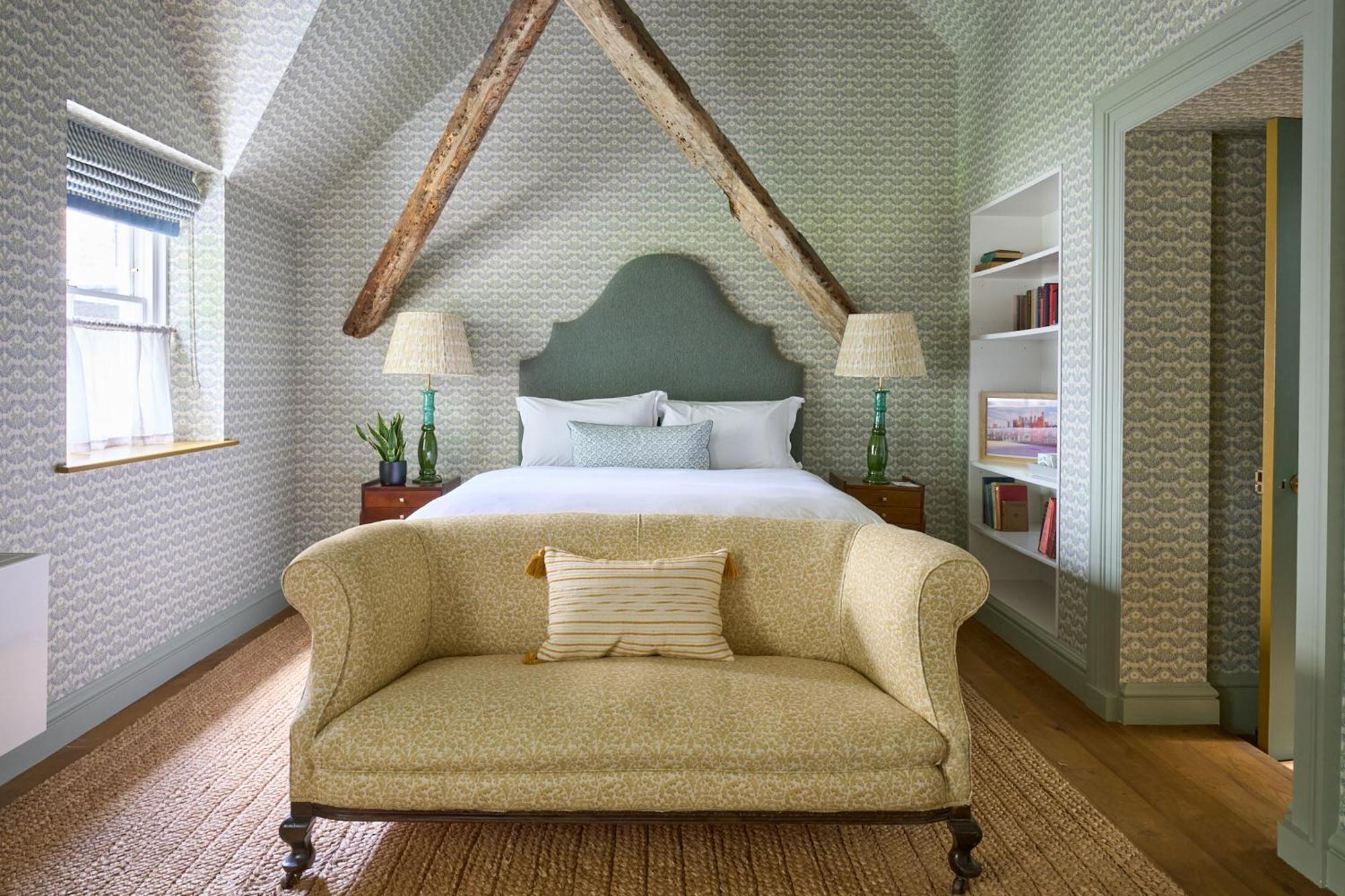 Готель The Mitre, Hampton Court Кінгстон-на-Темзі Екстер'єр фото A bedroom at The Mitre